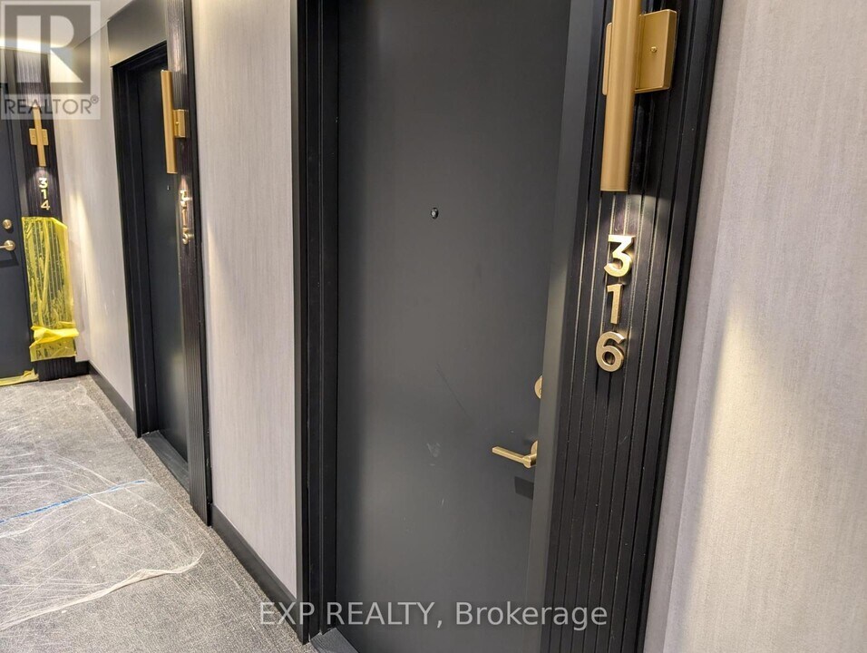 5-315 Lakeview Ave in Toronto, ON - Building Photo