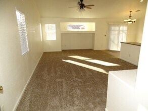 613 Blossom Berry Ct in North Las Vegas, NV - Building Photo - Building Photo
