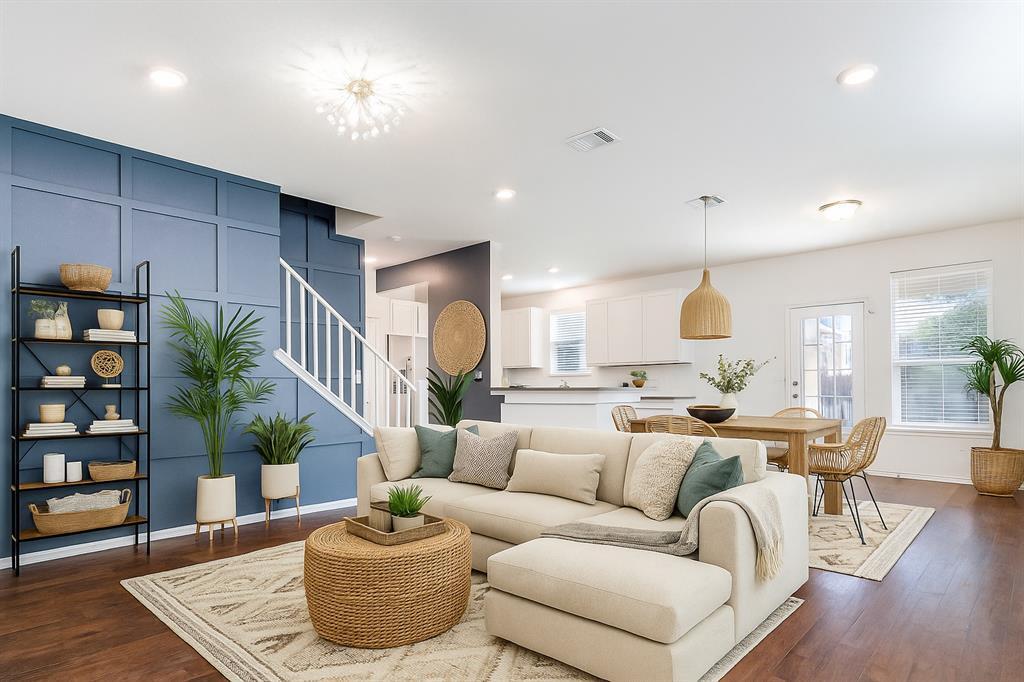 9011 Pin Brush Dr in Austin, TX - Building Photo