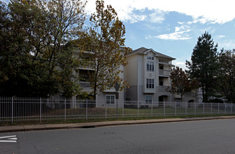 Park Lane Apartments in Charlotte, NC - Building Photo - Building Photo