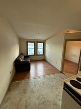 279 N Main St, Unit 7 in Winchester, CT - Building Photo - Building Photo