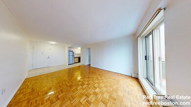 175 Freeman St, Unit 917 in Brookline, MA - Building Photo - Building Photo