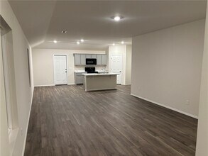 801 S Katlyn Dr in Siloam Springs, AR - Building Photo - Building Photo