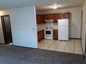 1010-1012 Delaware Ave in Ames, IA - Building Photo - Building Photo