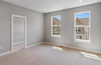 7233 Otley Dr in West Chester, OH - Building Photo - Building Photo