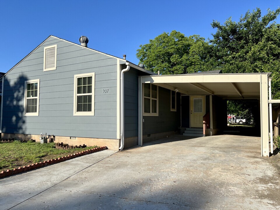 107 N Gillette Ave in Tulsa, OK - Building Photo