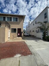 714 Loma Dr, Unit LowerUnit in Hermosa Beach, CA - Building Photo - Building Photo