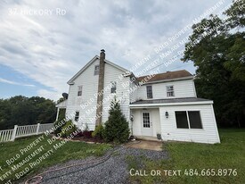37 Hickory Rd in Pitman, PA - Building Photo