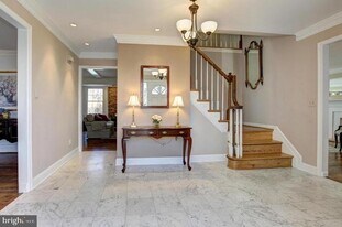 9915 S Glen Rd in Potomac, MD - Building Photo
