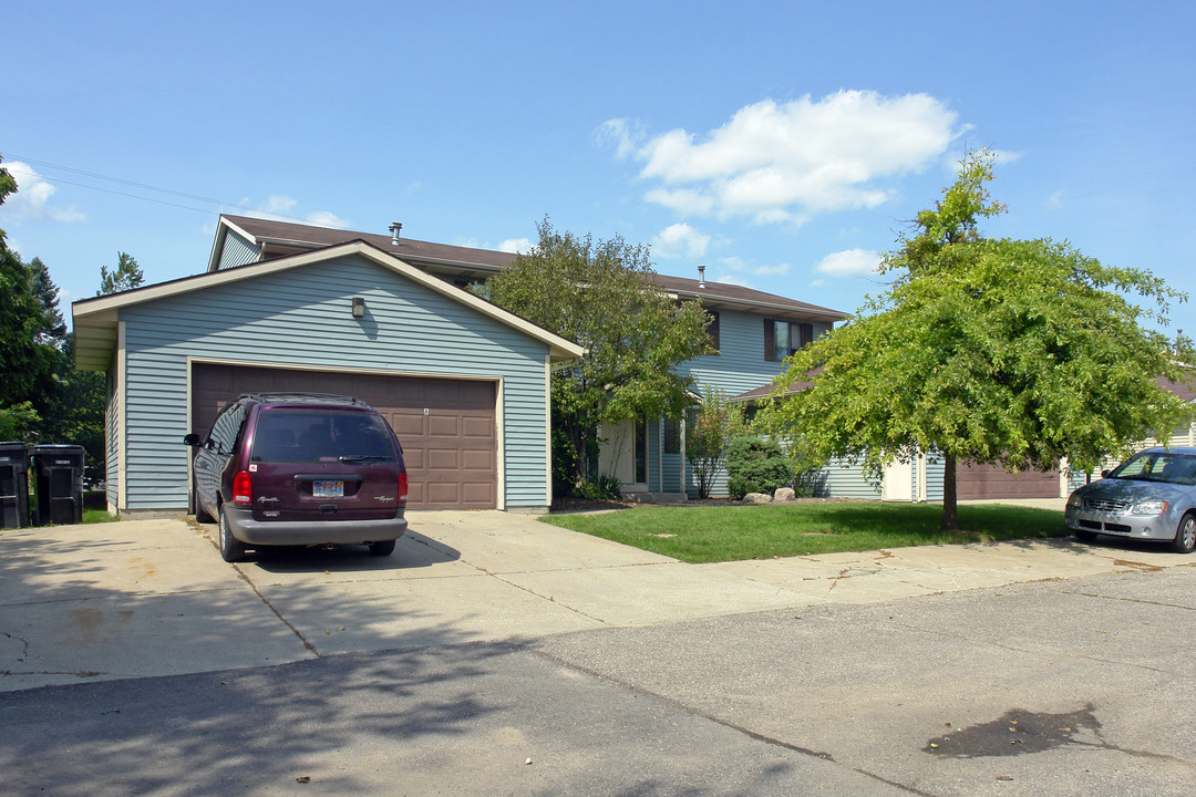 Rockford Ridge Apartments in Rockford, MI - Foto de edificio