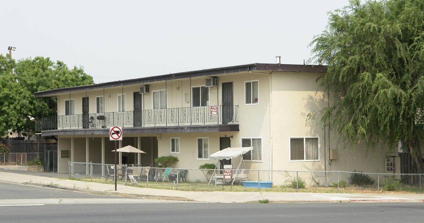 200 Robert in Antioch, CA - Building Photo