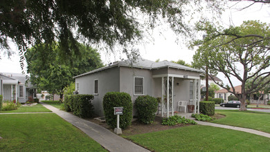 606 E Providencia Ave in Burbank, CA - Building Photo - Building Photo