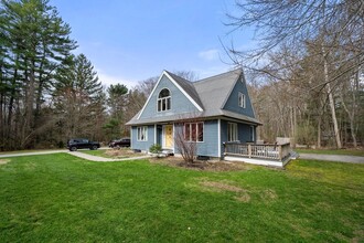 731 Grove St in Norwell, MA - Building Photo - Building Photo