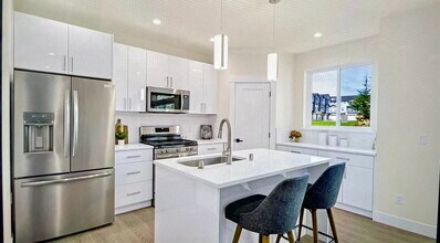 2850 Sandwood Ln in Blaine, WA - Foto de edificio - Building Photo