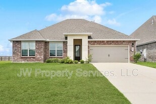 5653 Oakworth St in Slidell, LA - Building Photo