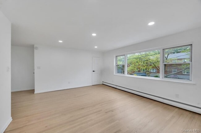 74-16 85th Rd in Queens, NY - Building Photo - Building Photo