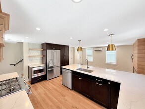 30 Carter St in Newburyport, MA - Building Photo - Building Photo