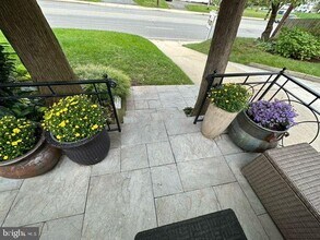 8409 Old Georgetown Rd in Bethesda, MD - Building Photo - Building Photo