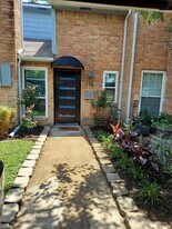 775 Worthshire St in Houston, TX - Building Photo