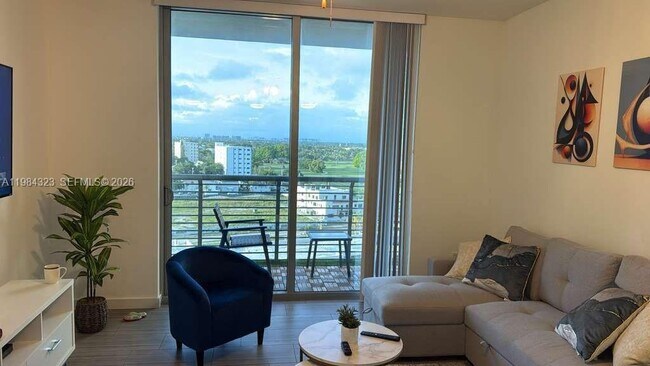 1776 Polk St in Hollywood, FL - Building Photo - Building Photo