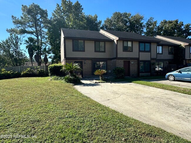 7042 Prestwick Cir S in Jacksonville, FL - Building Photo - Building Photo