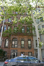 152 W 75th St in New York, NY - Building Photo - Building Photo