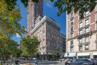 Warwick Arms in New York, NY - Building Photo - Building Photo