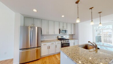 2721 Bristol Rdg Dr in Ann Arbor, MI - Building Photo - Building Photo