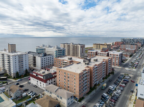 Sherwood House in Long Beach, NY - Building Photo - Building Photo