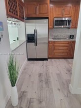 6751 SW 28th Terrace in Miami, FL - Foto de edificio - Building Photo