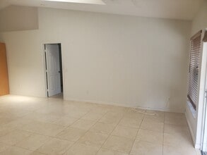 781 NW Grenada St in Port St. Lucie, FL - Building Photo - Building Photo