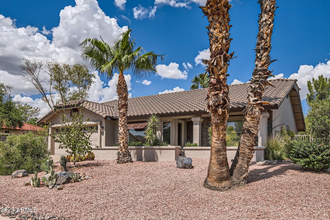 15816 E Kim Dr in Fountain Hills, AZ - Foto de edificio