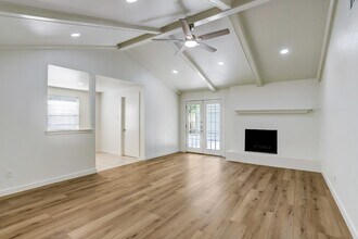 10606 Wickersham Ln in Houston, TX - Building Photo - Building Photo