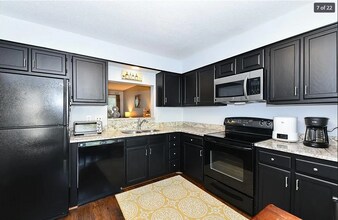 4377 Baylor St in Greensboro, NC - Building Photo - Building Photo