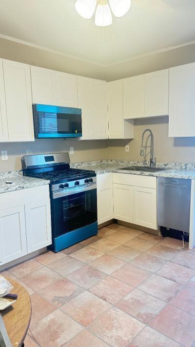 10 Verndale Ave in Providence, RI - Building Photo - Building Photo