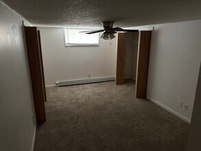 523 E Chestnut St, Unit Large place to call home in Bloomington, IL - Building Photo - Building Photo