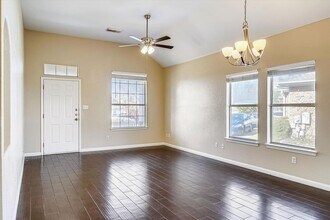 2858 Southampton Way in Round Rock, TX - Building Photo - Building Photo