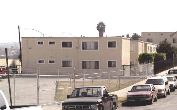 2045 Judson St in Los Angeles, CA - Building Photo