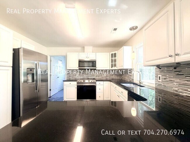 8509 Golf Ridge Dr in Charlotte, NC - Building Photo - Building Photo