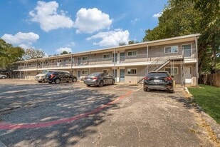 1505 W Lovers Ln in Arlington, TX - Building Photo