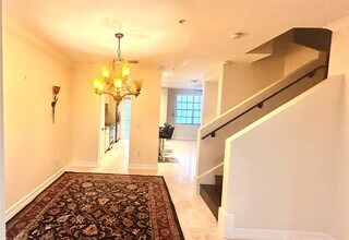 2720 NE 9th Ave in Wilton Manors, FL - Building Photo - Building Photo