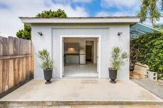 1205 Blue Sky Dr in Encinitas, CA - Building Photo - Building Photo