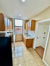 16 W 1st St in Mount Vernon, NY - Building Photo - Building Photo