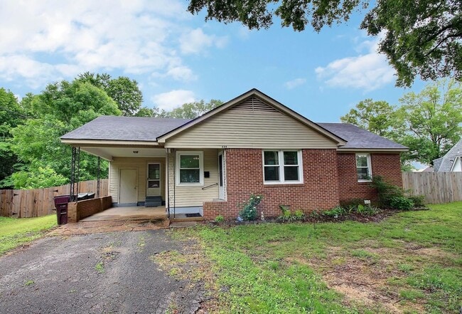 property at 534 S Center St