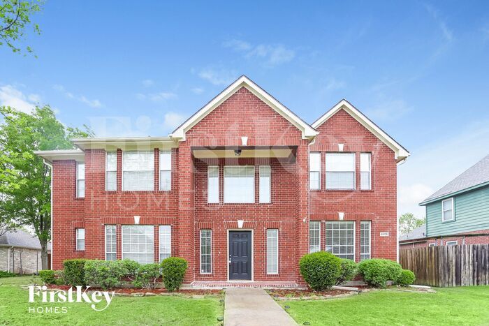 6805 Longmeadow Dr in Sachse, TX - Building Photo