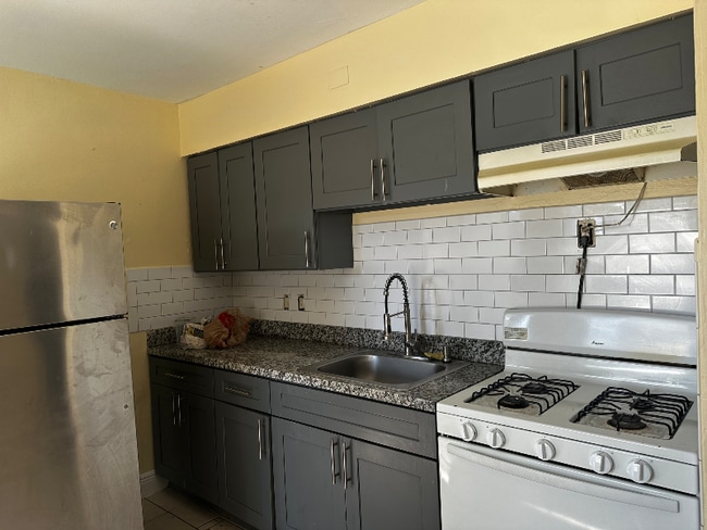 6500 NW 20th Ct in Sunrise, FL - Building Photo - Building Photo