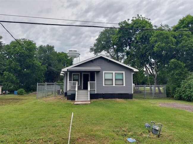 2906 Sledge St in Waller, TX - Building Photo - Building Photo