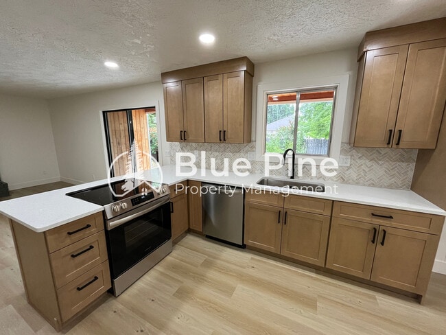 property at 3095 Disney Dr