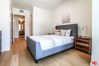 889 Francisco St in Los Angeles, CA - Building Photo - Building Photo