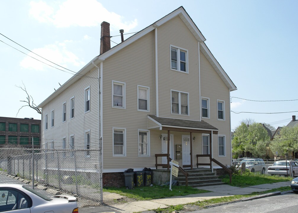 37-39 Austin St in Bridgeport, CT - Foto de edificio